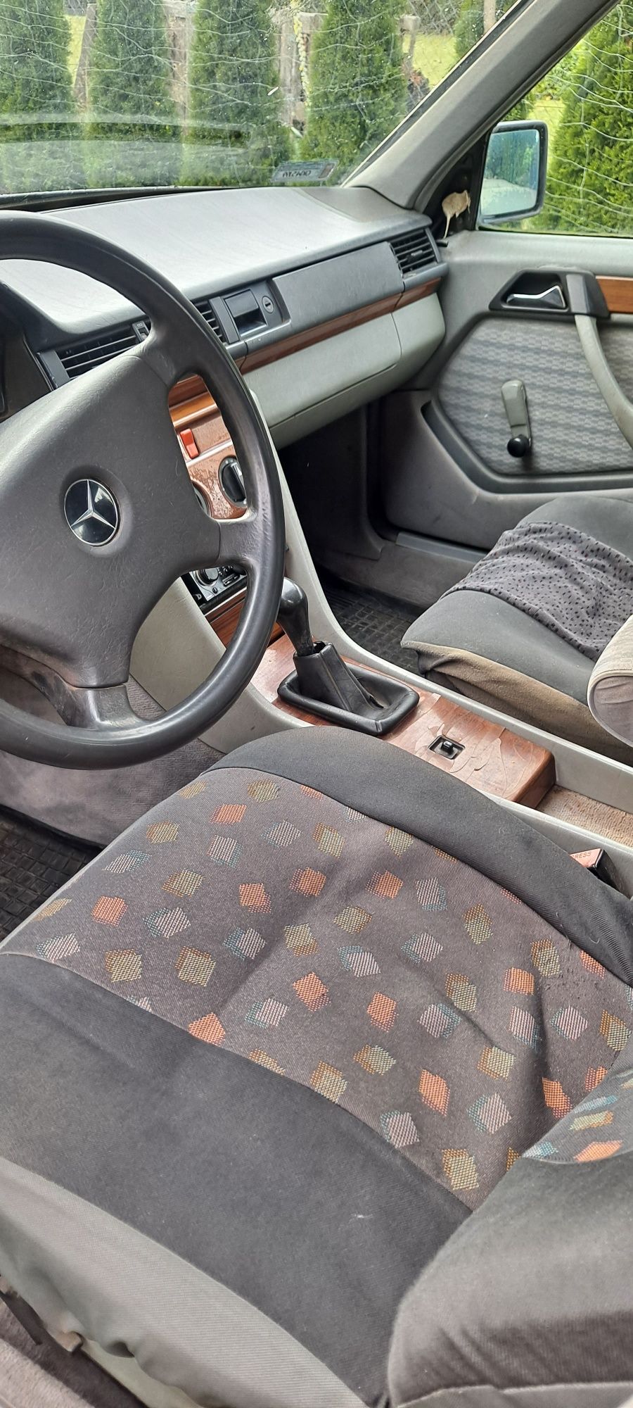 Mercedes-Benz 124D rok produkcji 1991