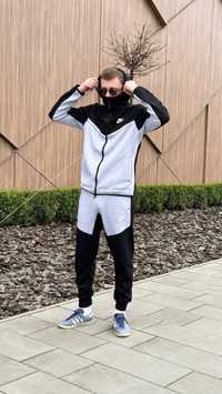 Nike Tech Fleece Panda