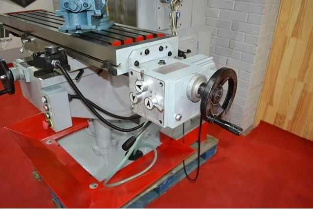 Фрезерний верстат Holzmann BF 600D