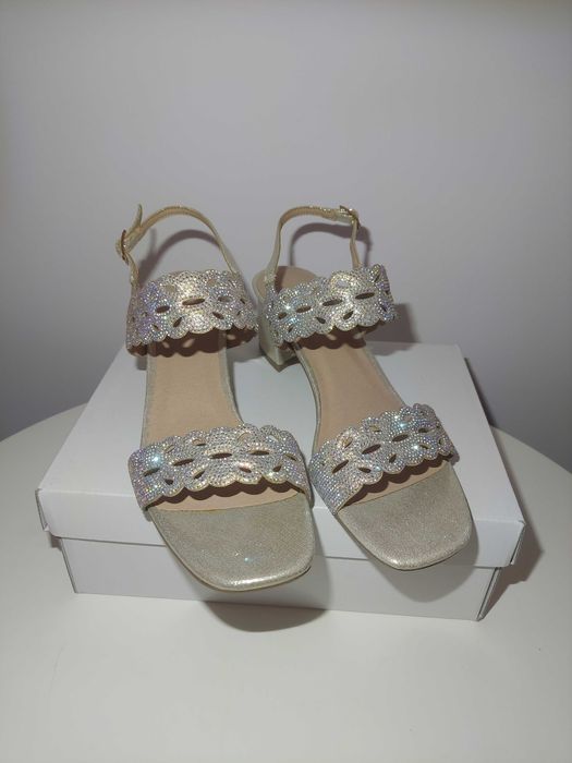 Sandały MENBUR r 40