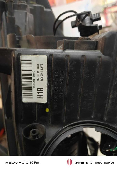 Reflektor prawy lampa przód Hyundai i30 ii 12-14 Europa, uszkodzony