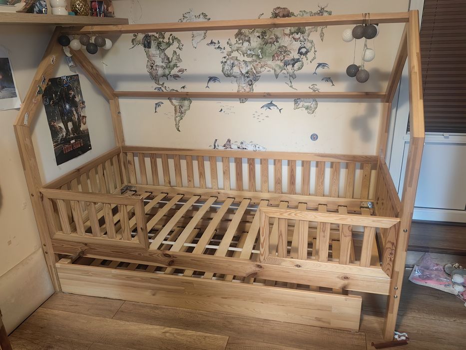 Łóżko dziecięce drewniane domek 180x80 podwójne z szuflada