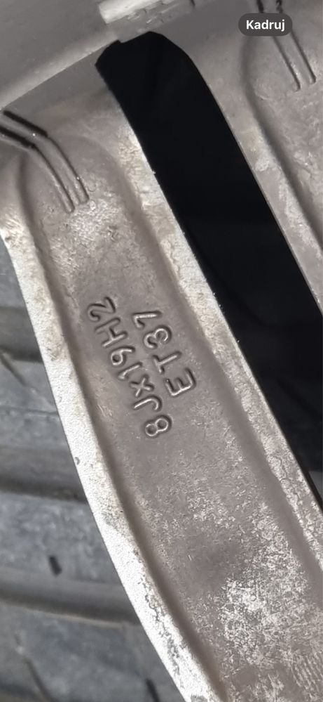 Felgi 19 cali z oponami 225/35