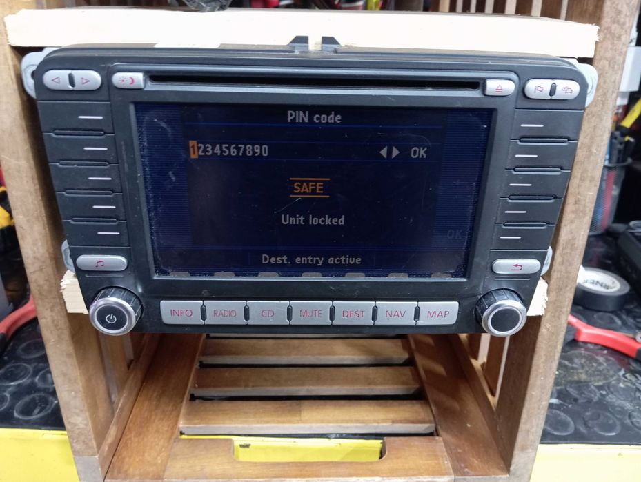Radio Nawigacja VW TOURAN GOLF V PASSAT B6 MFD-2 Kod