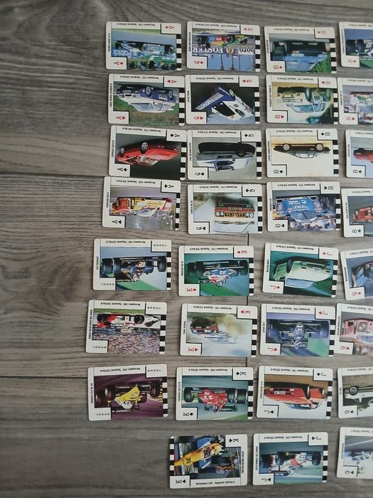 Karty SUPER CARS z lat 90 Z samochodami.