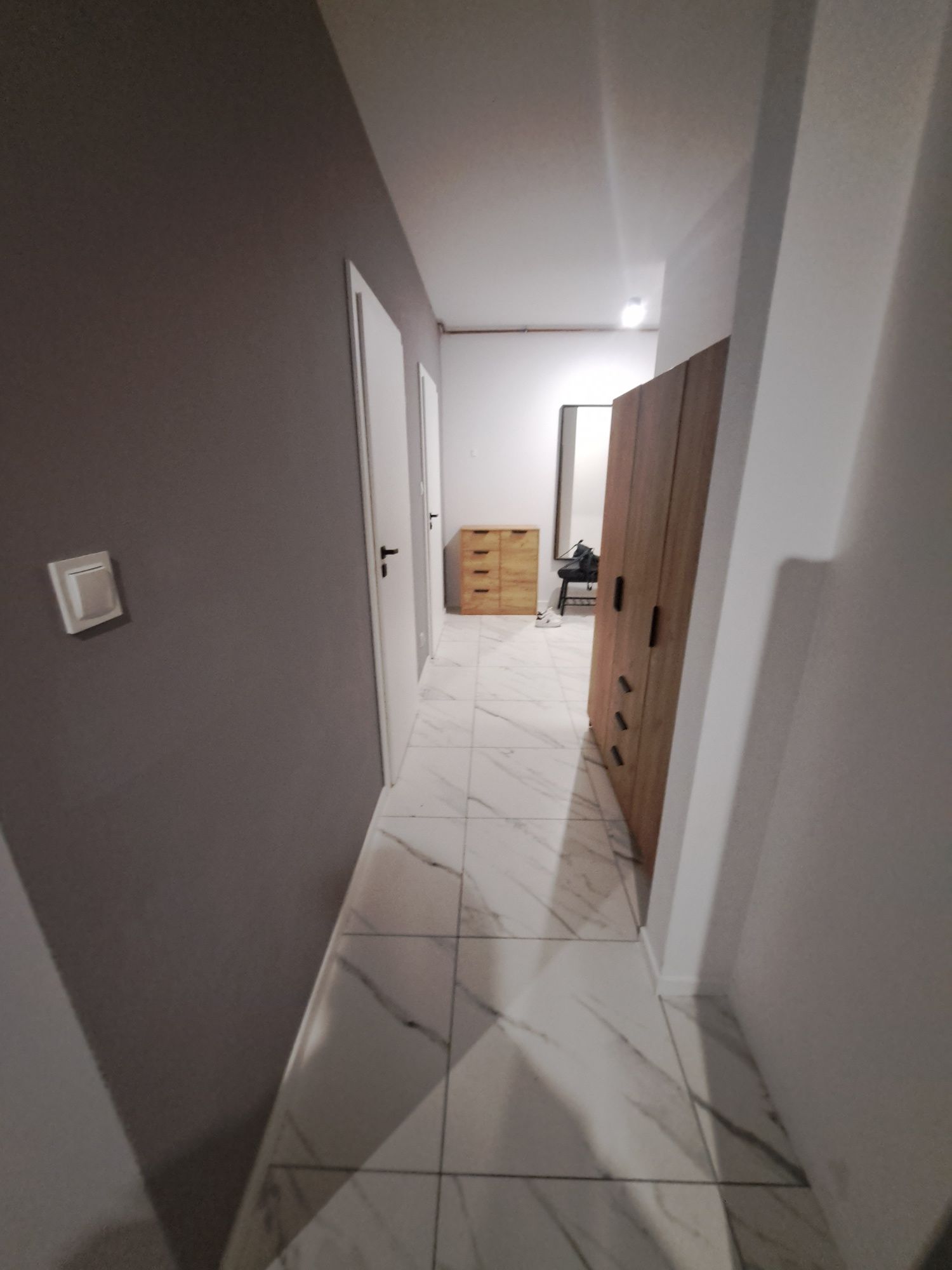 Wynajmę mieszkanie w Pilawie, miejsce parkingowe  w cenie!!!
