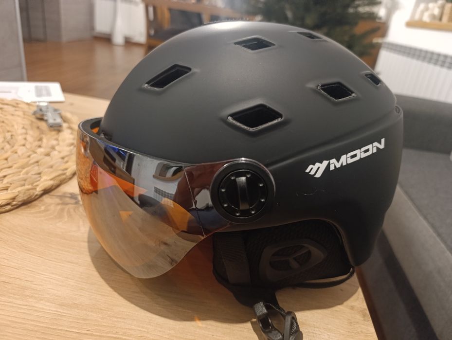 Sprzedam kask narciarski