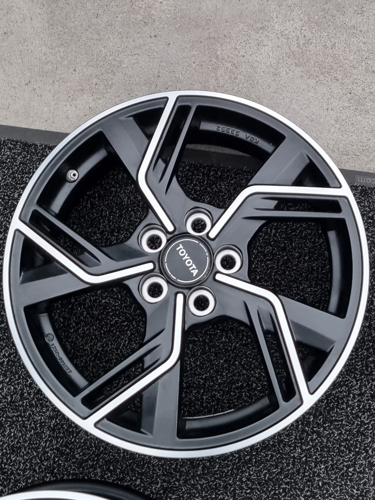 Felgi Alu z czujnikami 16" Toyota Yaris IV 4 5x100 SuperStan