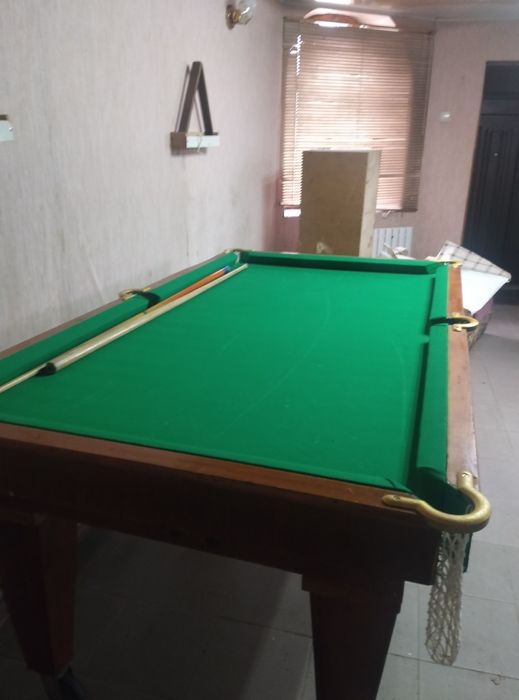 Продам бильярд стол.