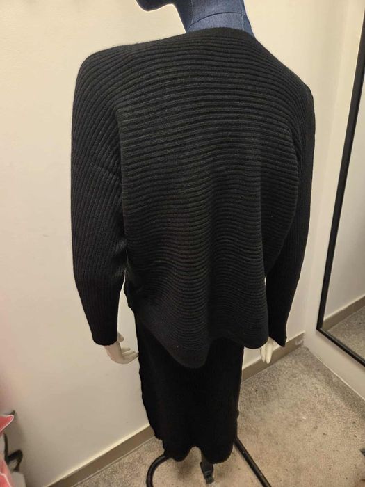 Damski Komplet Dzianinowy Sukienka i Sweter Czarny   L XL