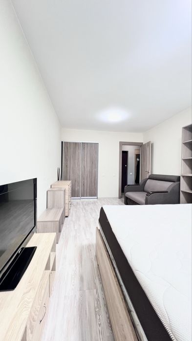 Здам 1 к кв метро Нивки, Берестейська, Сирець, Посольство США