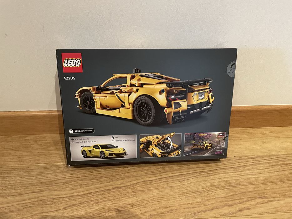 Lego Technic Corvette 42205