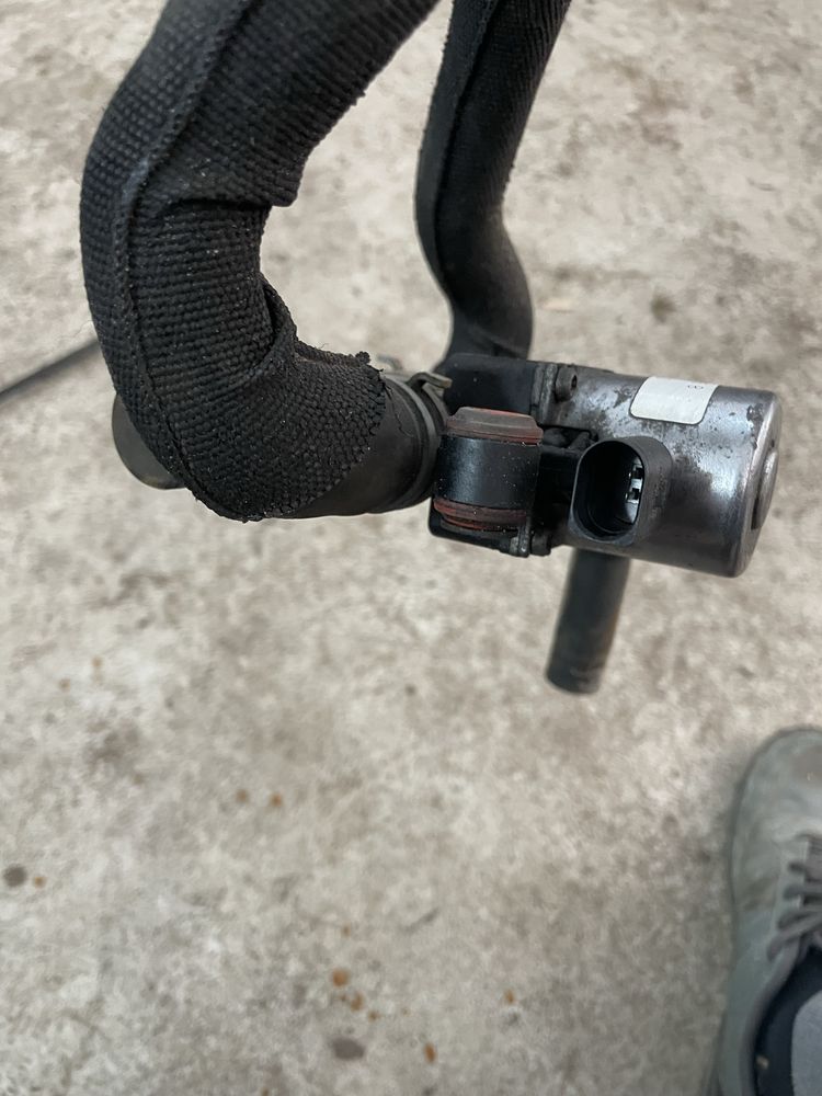 Elektrozawor audi a6c6  zawor nagrzewnicy 8e0.820.035b audi s4 b7