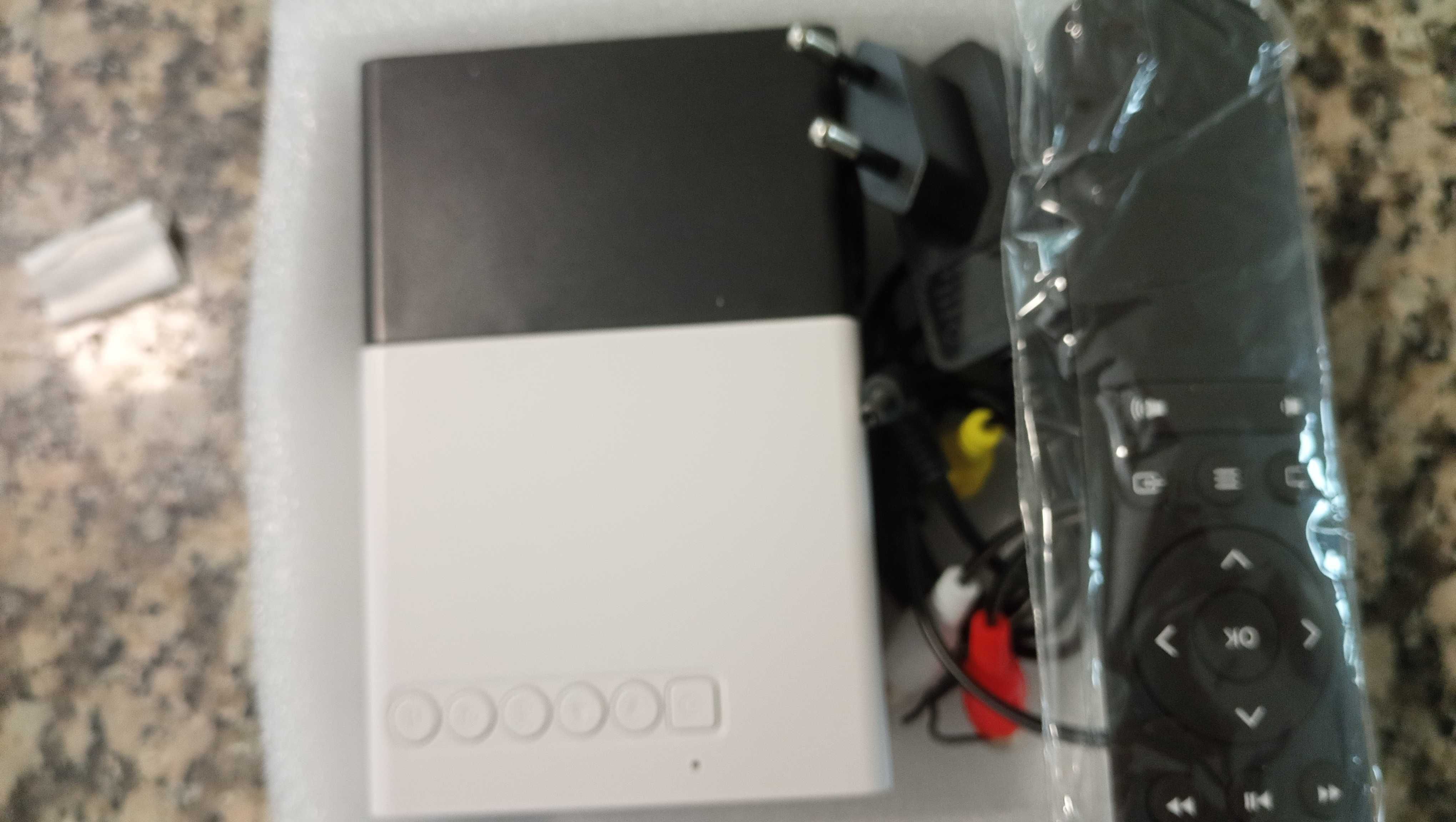Mini projetor novo