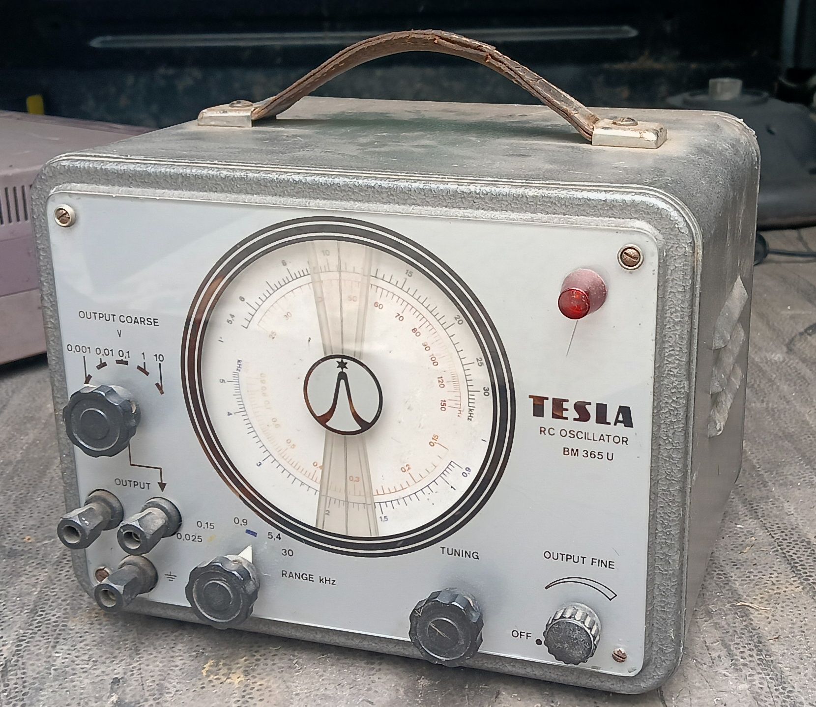 Stary RC oscylator generator napięcia TESLA BM 365 U
