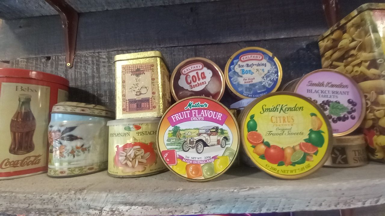 Vendo latas antigas