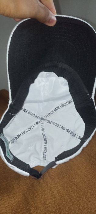 chapéu lacoste branco