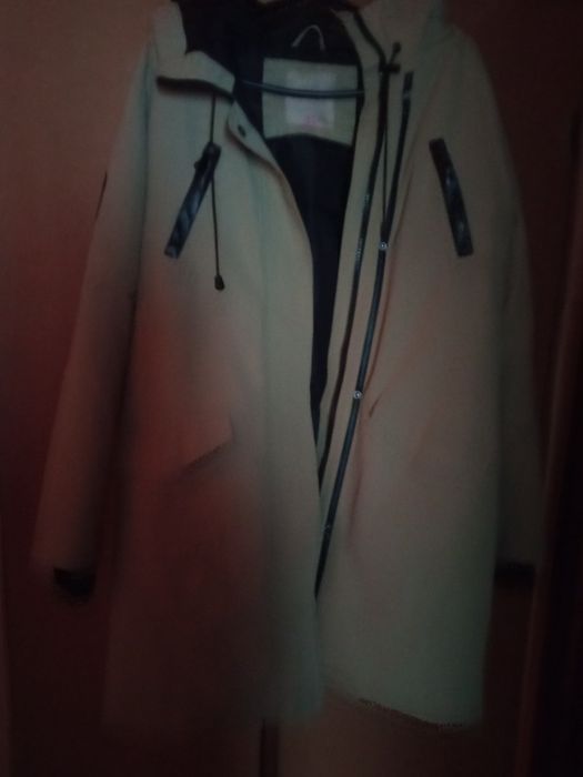 Віддам парку теплу