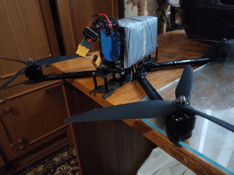 Фпв дрон робочий