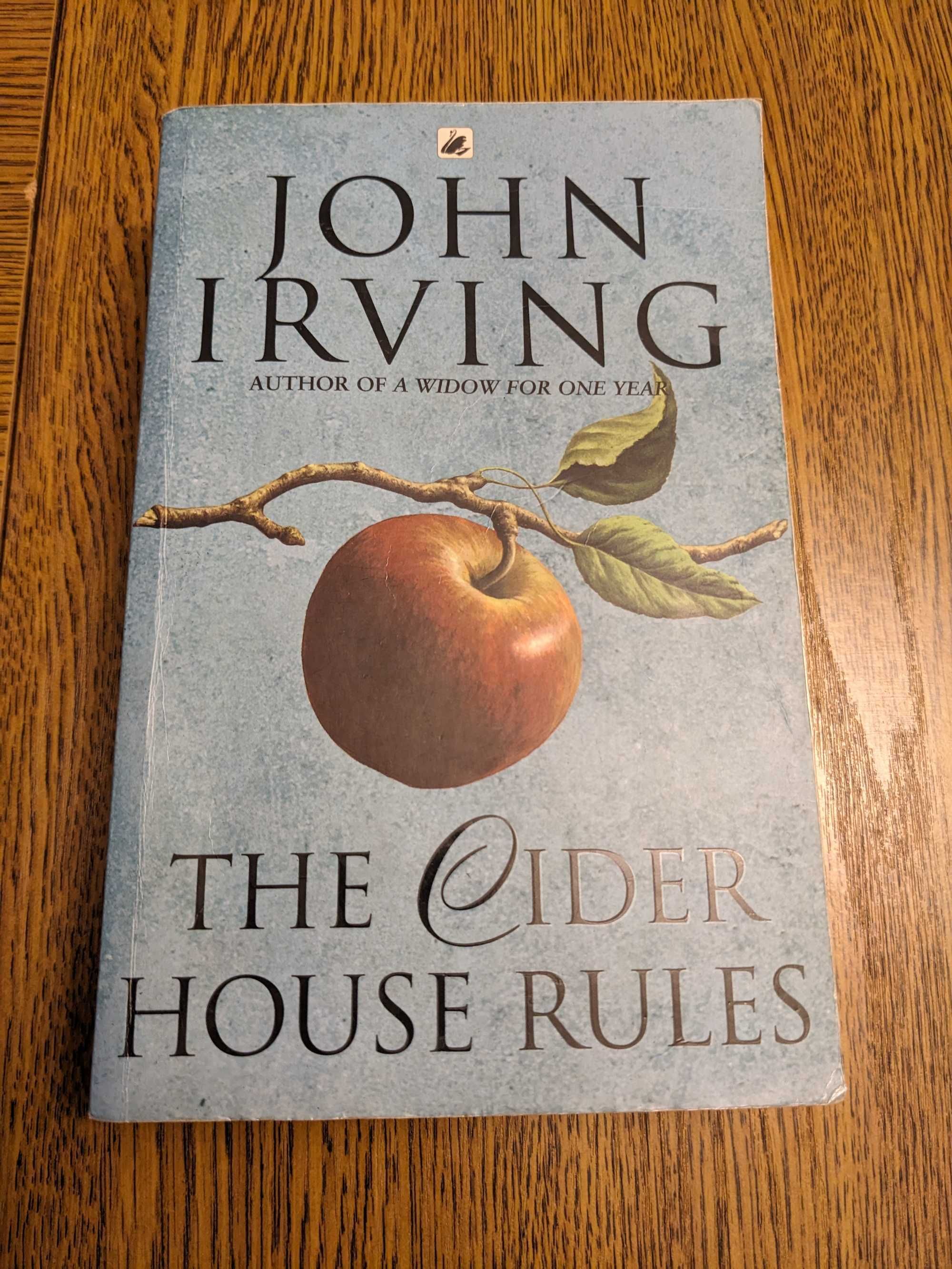 Książka "The Cider House Rules" John Irving (po angielsku)