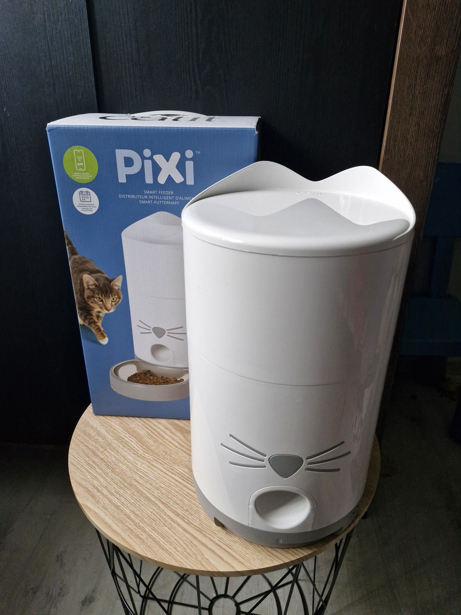 Catit PIXI automat na karmę dla kotów