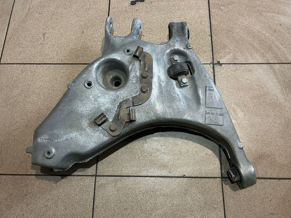 Wahacz Dolny Lewy tył Audi A4 B6 Sedan Kombi