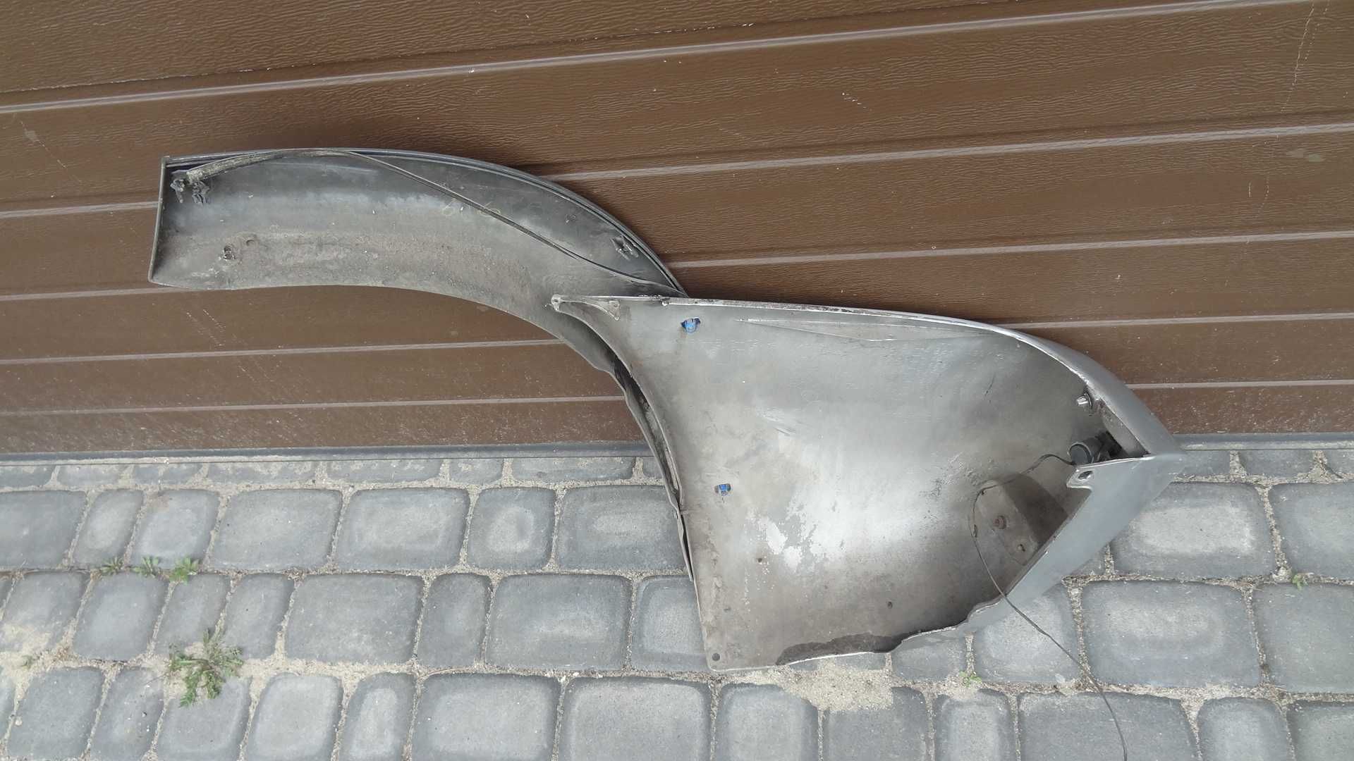Toyota rav4 II 00-05   5D narożnik listwa zderzak tył prawy kol 1D4