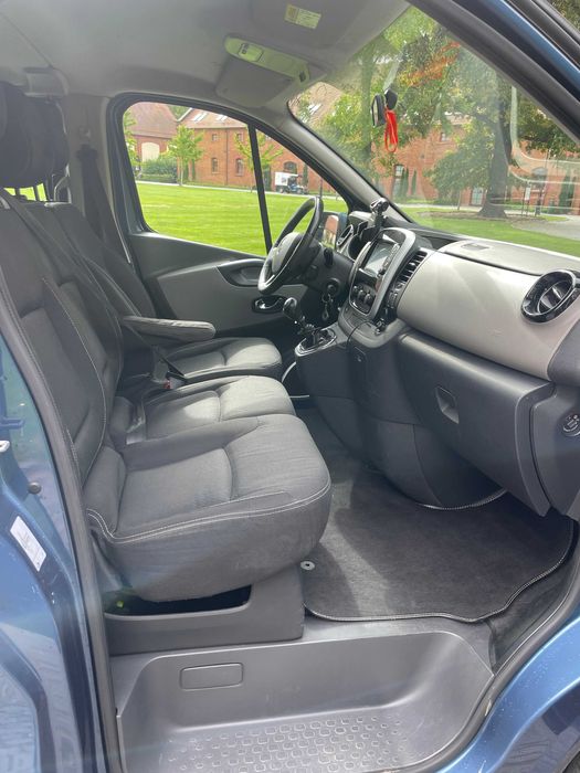 Wynajem busów, busa. Bus 9 osobowy.