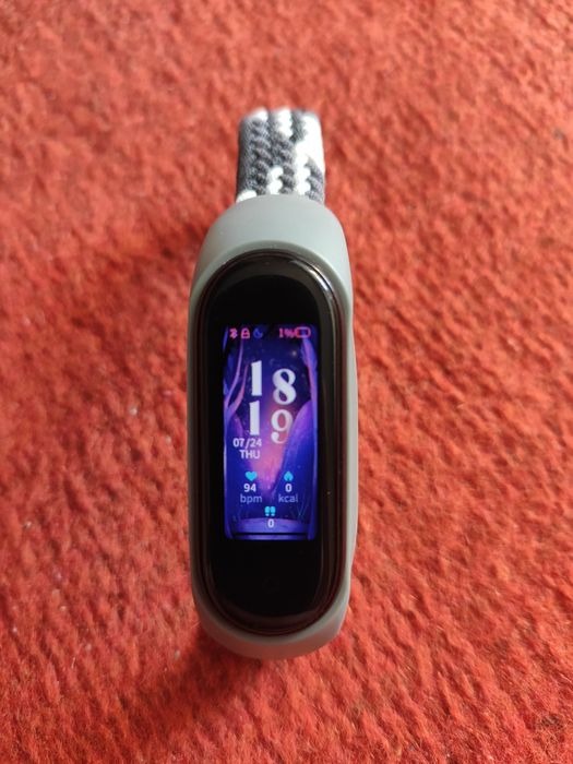 Продам годинник Mi Band 5