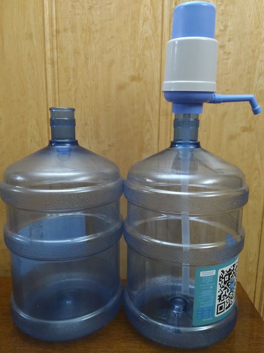 Бутиль для води. .