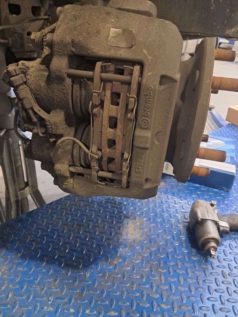Mobilny mechanik pomoc drogowa