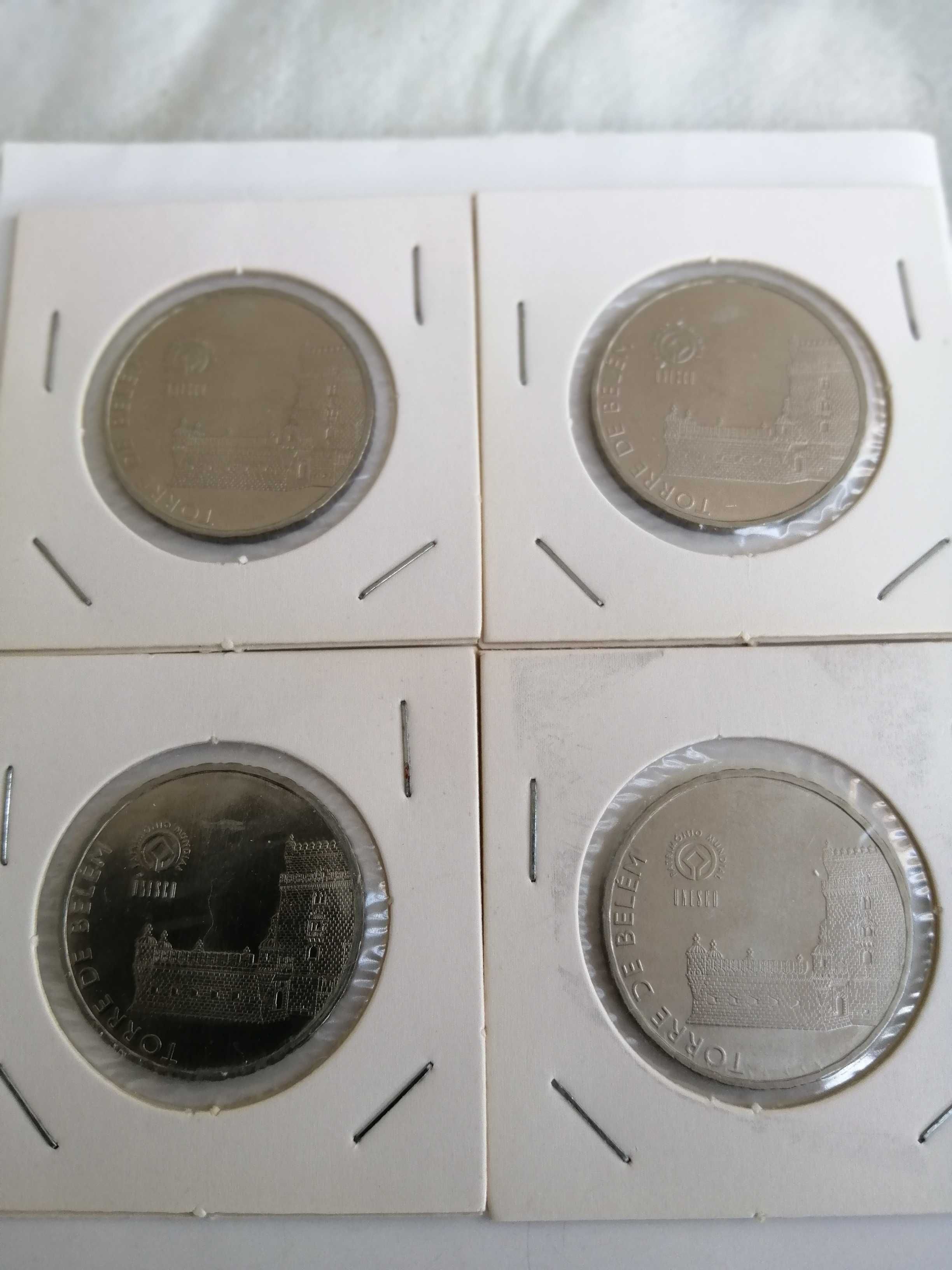 8 moedas de 2,50 €. Mosteiro dos Jerónimos e Torre de Belém