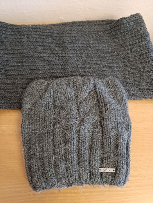 Шапка з хомутом, навушники для дівчинки