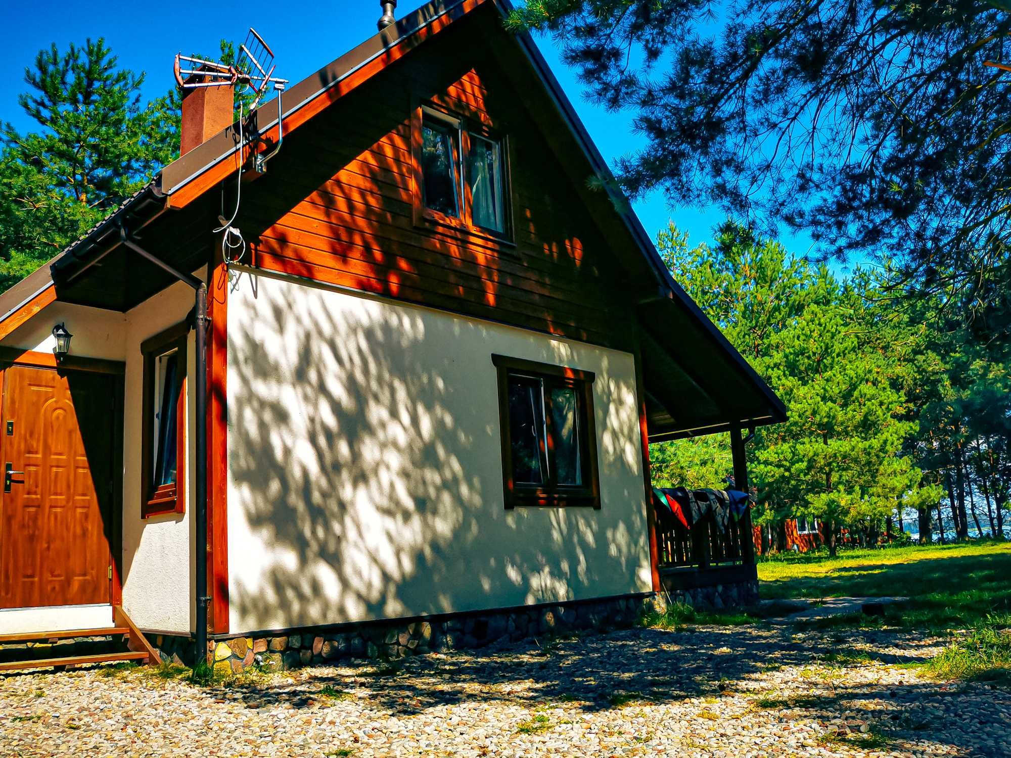 Dom kominek linia brzegowa Bania w cenie wynajmu Mazury PROMOCJA