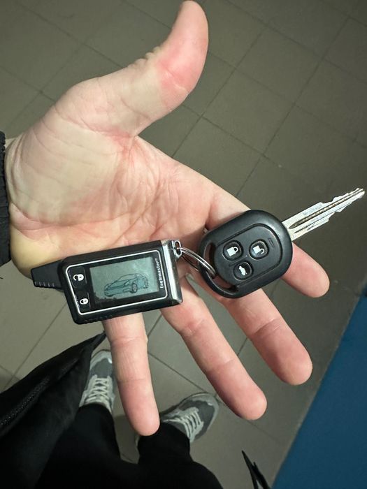 Продам шивроле лачеті 1.8