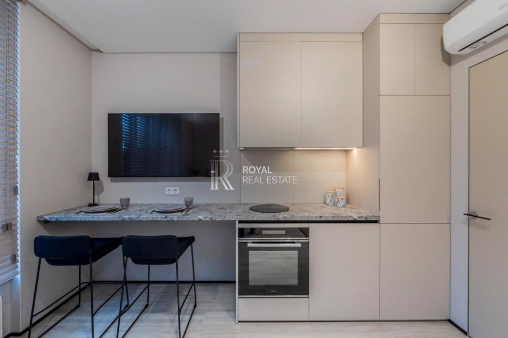 Продаж квартири Київ 2к 43м2 ЖК Новопечерська Вежа вул Михайла Бойчука