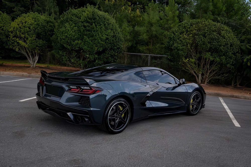Chevrolet Corvette      2021
