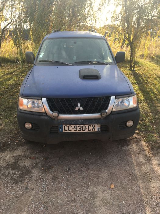 Mitsubishi pajero sport