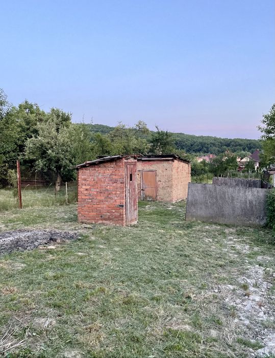 Будинок 40кв та ділянка 8 сотин