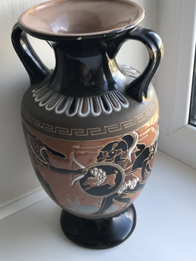 Продам раритетную керамическую вазу