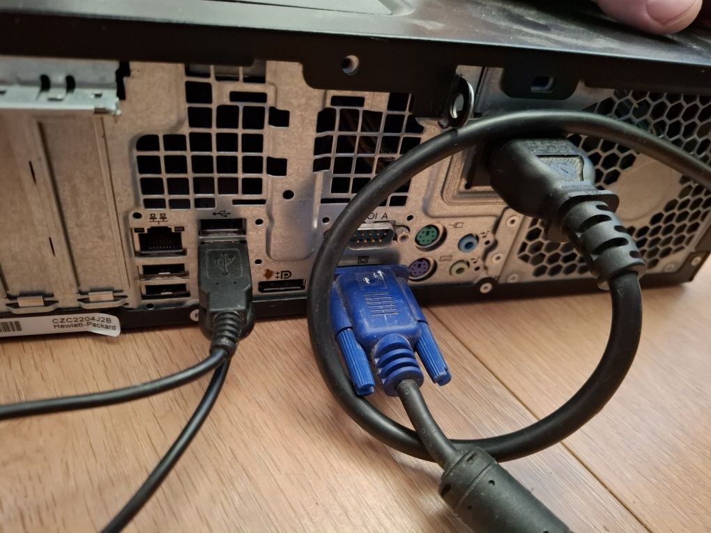 Komputer stacjonarny HP8200 desktop SFF I5 8gb 500gb hdd