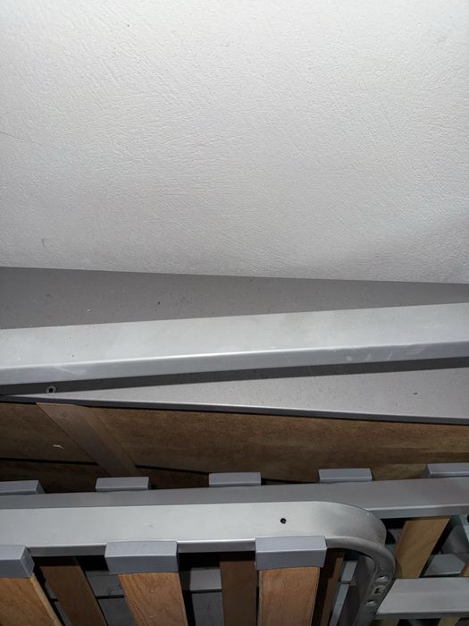 Sofa/Cama com colchao e almofadas