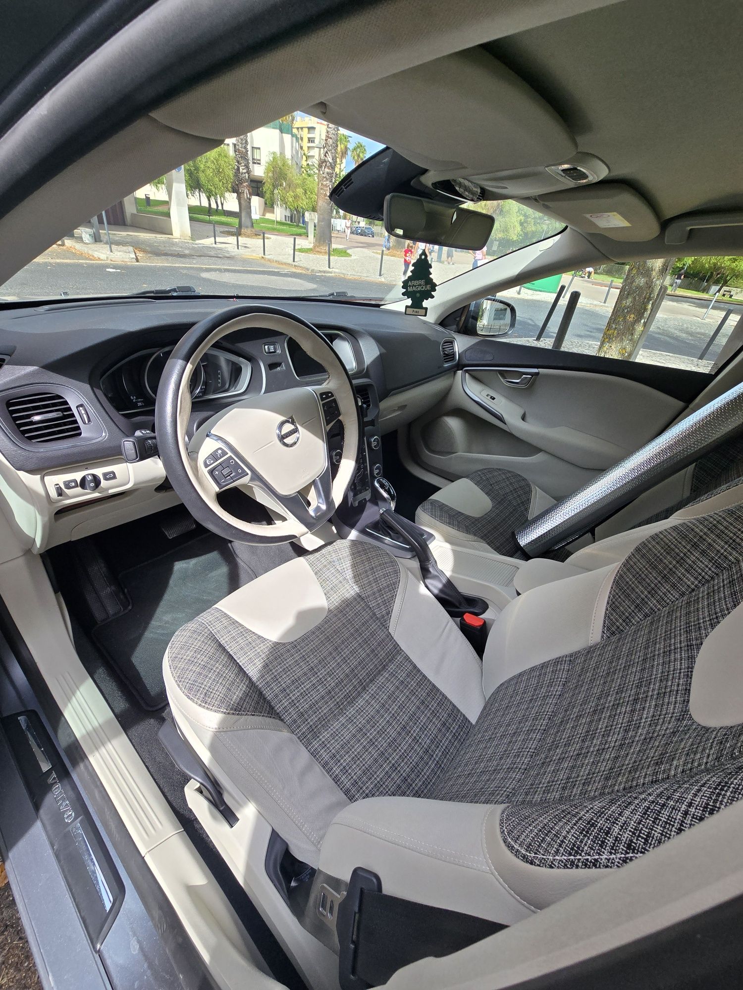Volvo V40 D4 190cv Automático