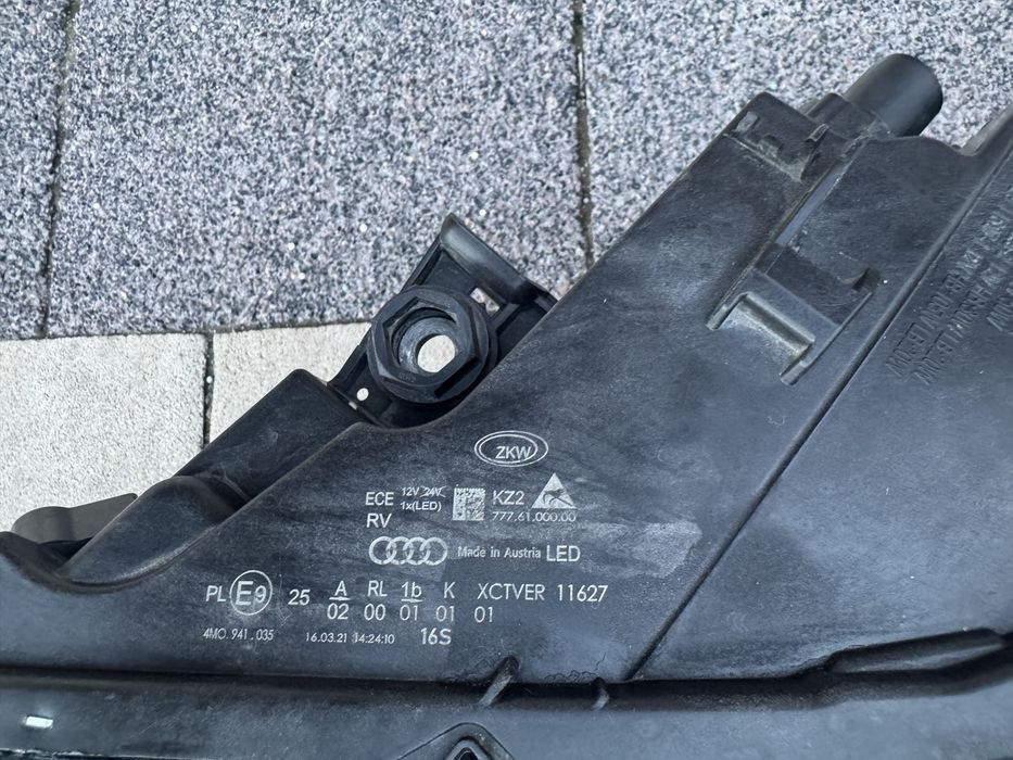 Фара ліва скло фари Audi Q7 4M matrix Ауді Ауди Ку7 матрікс