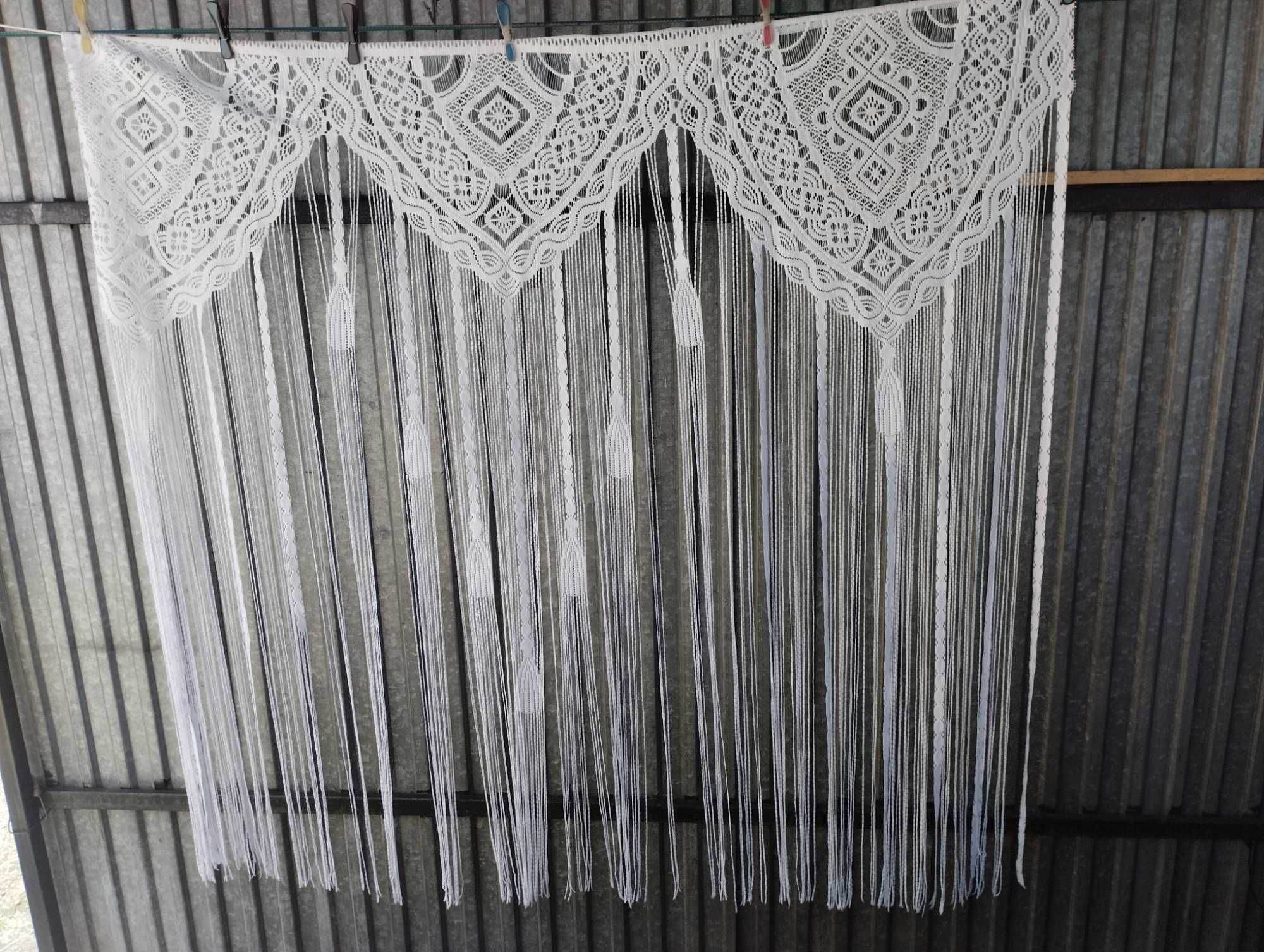 Gotowa firanka "makarony "   1,50 wys. x 1,60 szer.