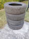 Opony zimowe komplet 185/65 R 15