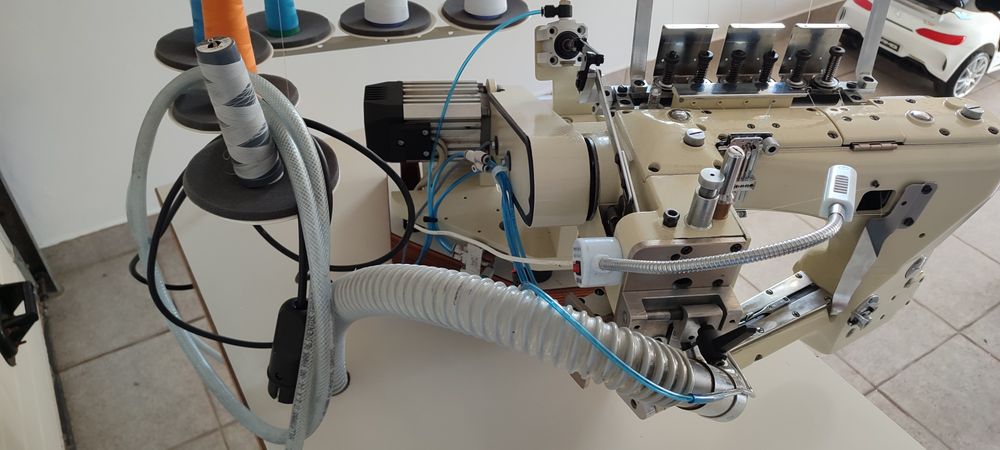 Maquina costura flatlock com alteração para malhete motor Efka dc 1500