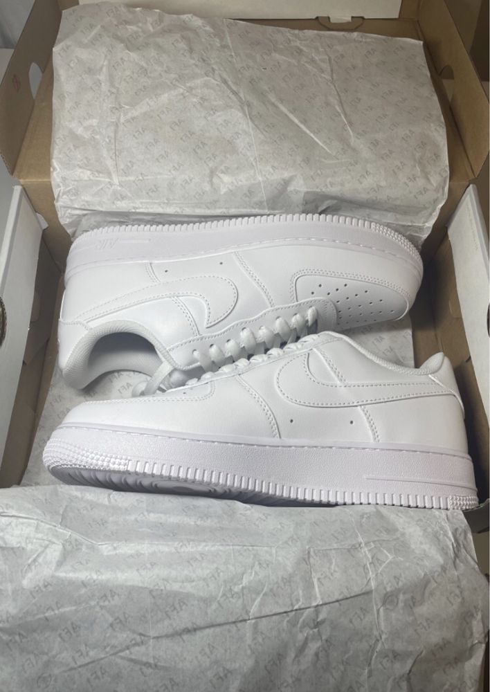 Nike air force novas com etiqueta