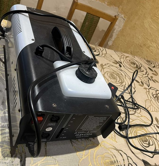 LIGHT4ME FOG 1500 wytwornica dymu mgły pilot