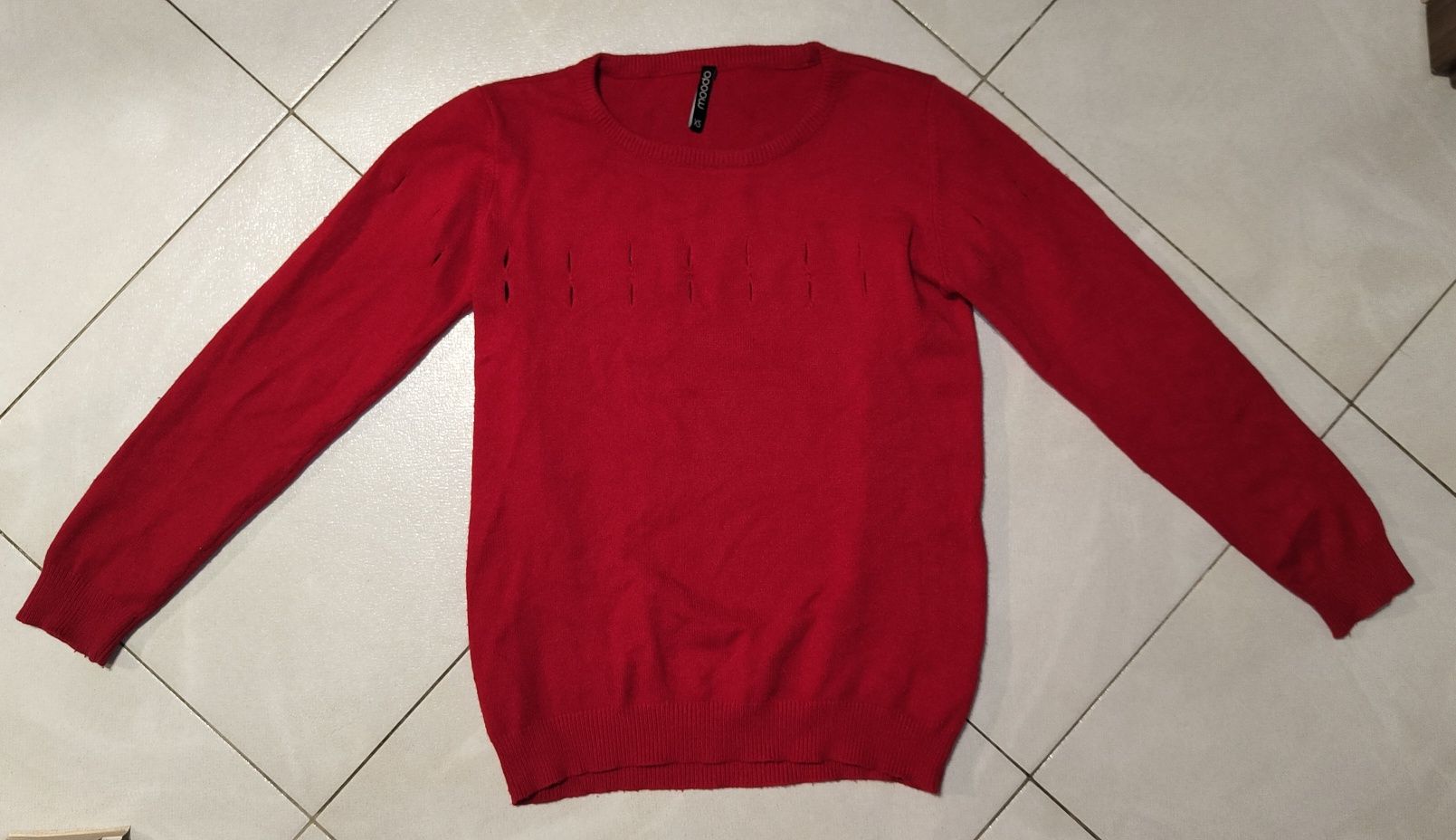 Czerwony sweter Moodo r. S